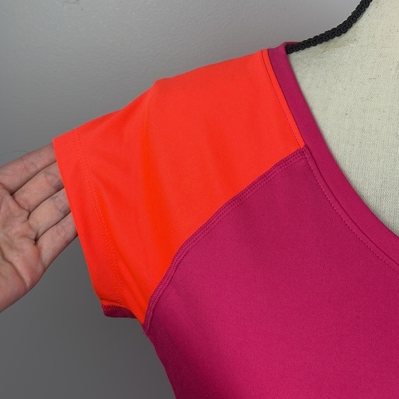 Nike Miler Running Dri-Fit Shirt Women Medium Short Sleeve Pink/Orange - Picture 4 of 13